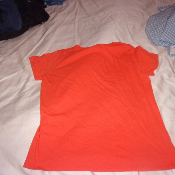 T-Shirt - Picture 3 of 3